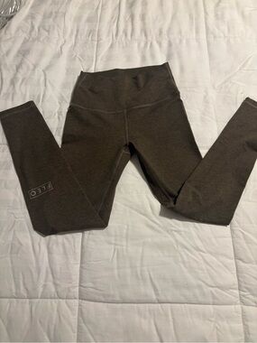Fleo High-Rise Leggings in Brown